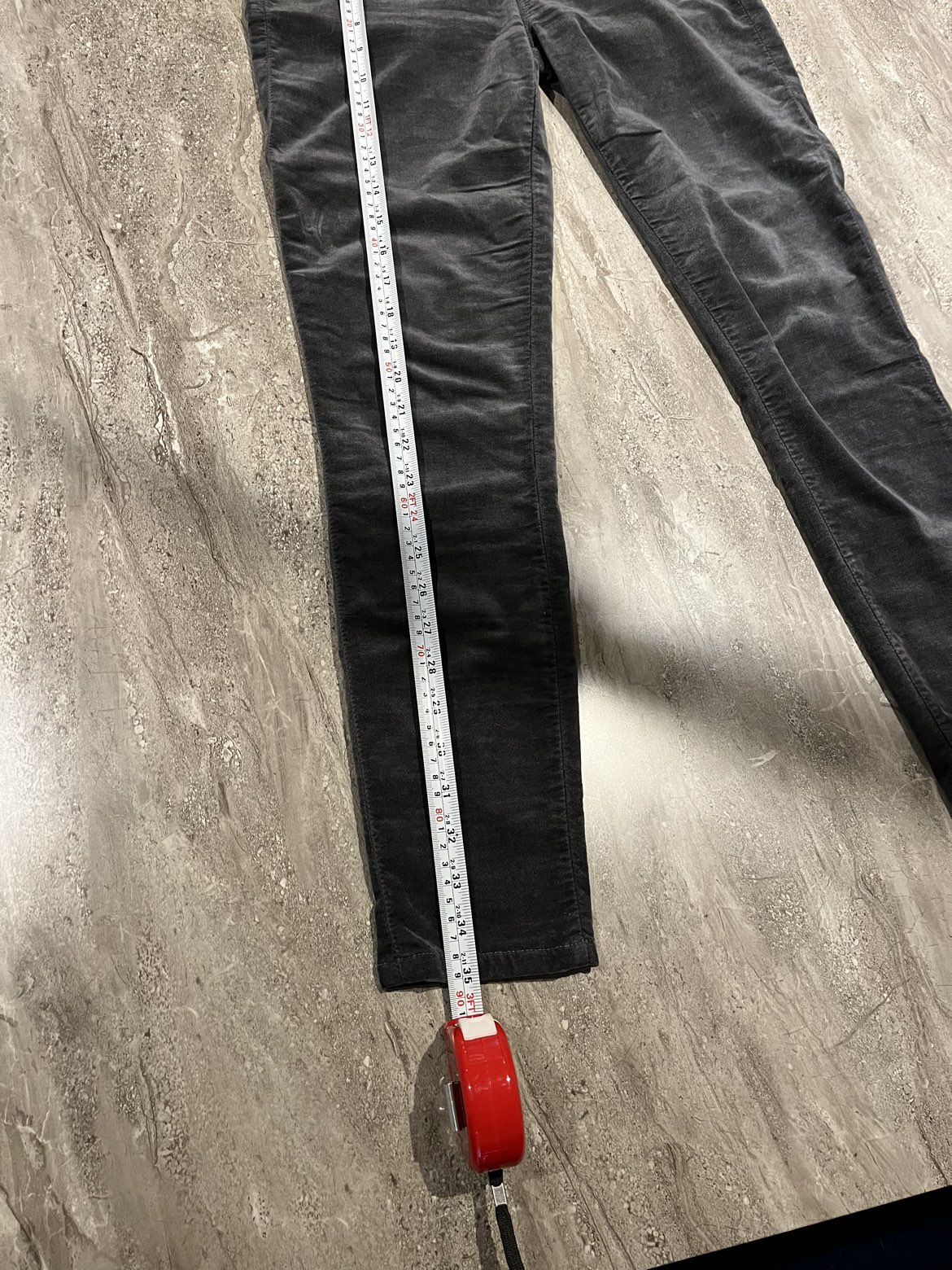 J Brand size 27 skinny mercury velvet Jean image indicator(5)