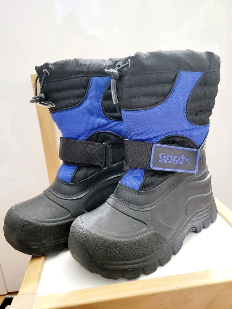 Kids Boys Winter Boots Size 12 Grizzly Kodiak thumbnail