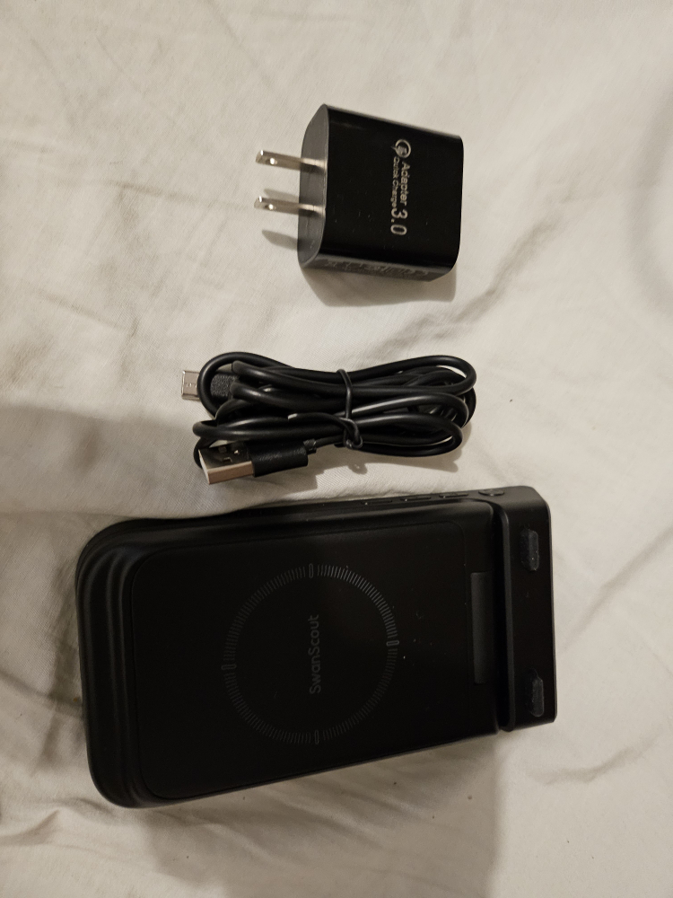 SwanScout portable wireless charging Station - photo 4
