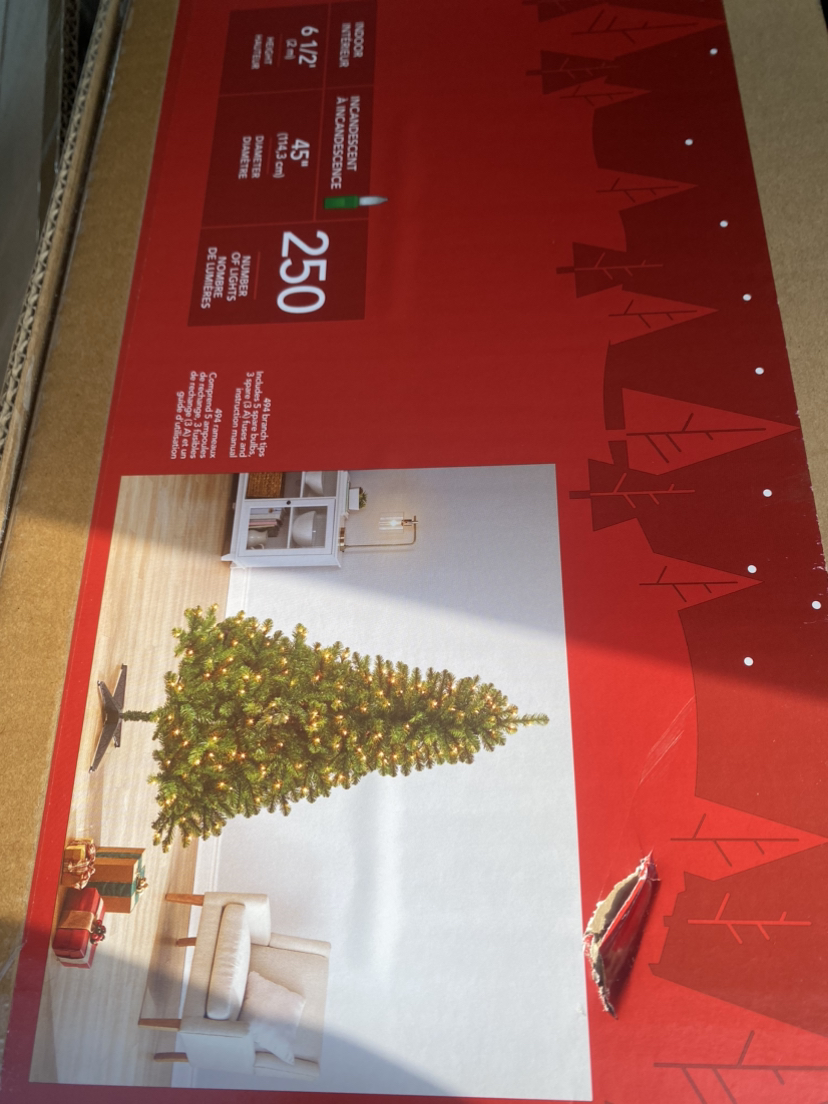Pre lit Christmas tree