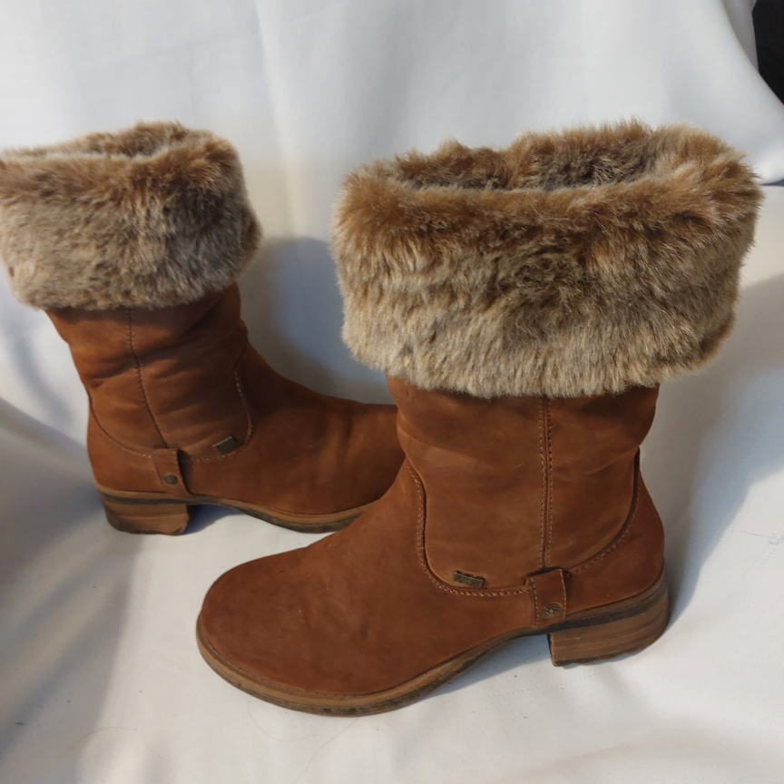 Rieker size 40 ladies fur lined boot