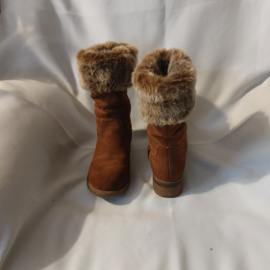 Rieker size 40 ladies fur lined boot - photo 2