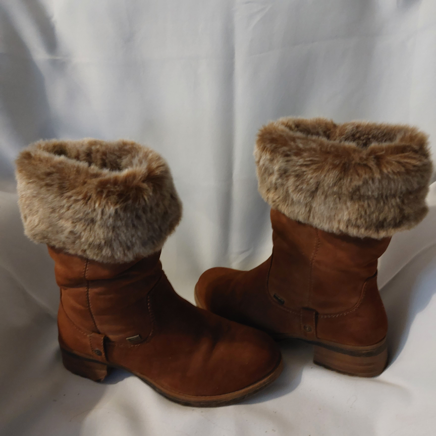 Rieker size 40 ladies fur lined boot - photo 3