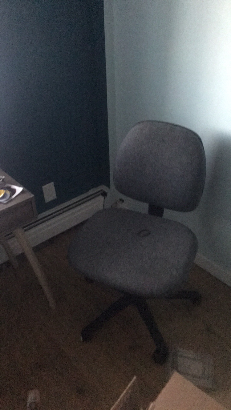 Free Desk- must pick up in Spruce Cliff - photo 2
