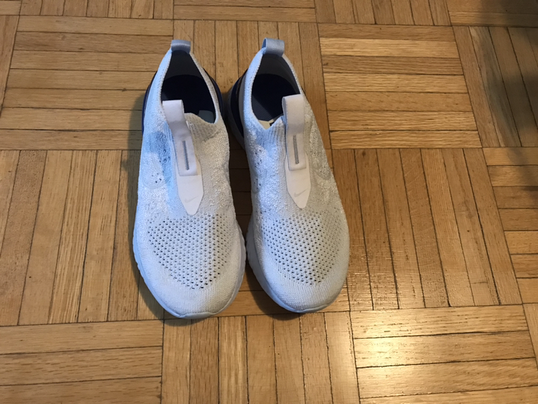 Nike sneakers image indicator(5)