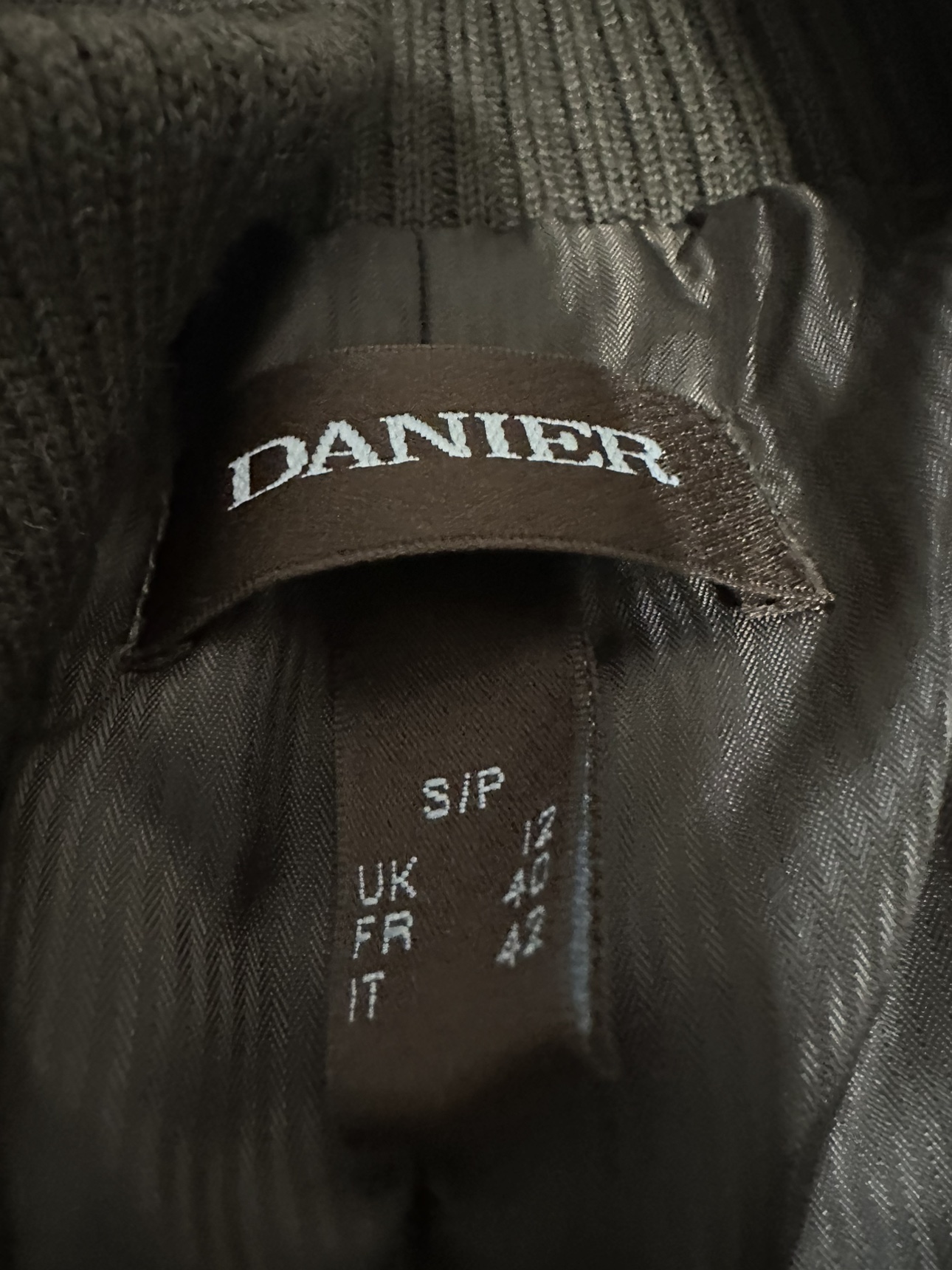 Danier women leather jacket - photo 4