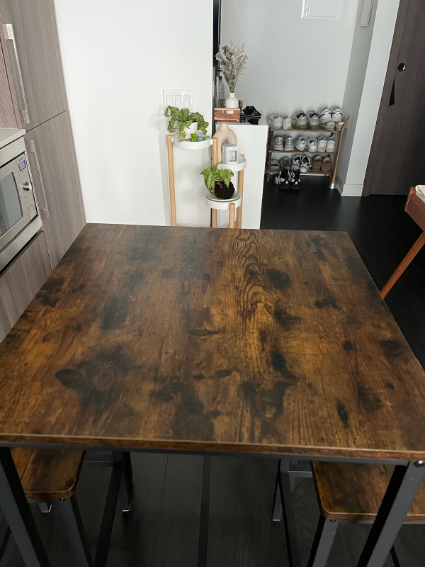 Kitchen Table & 2 Bar Stools - photo 3