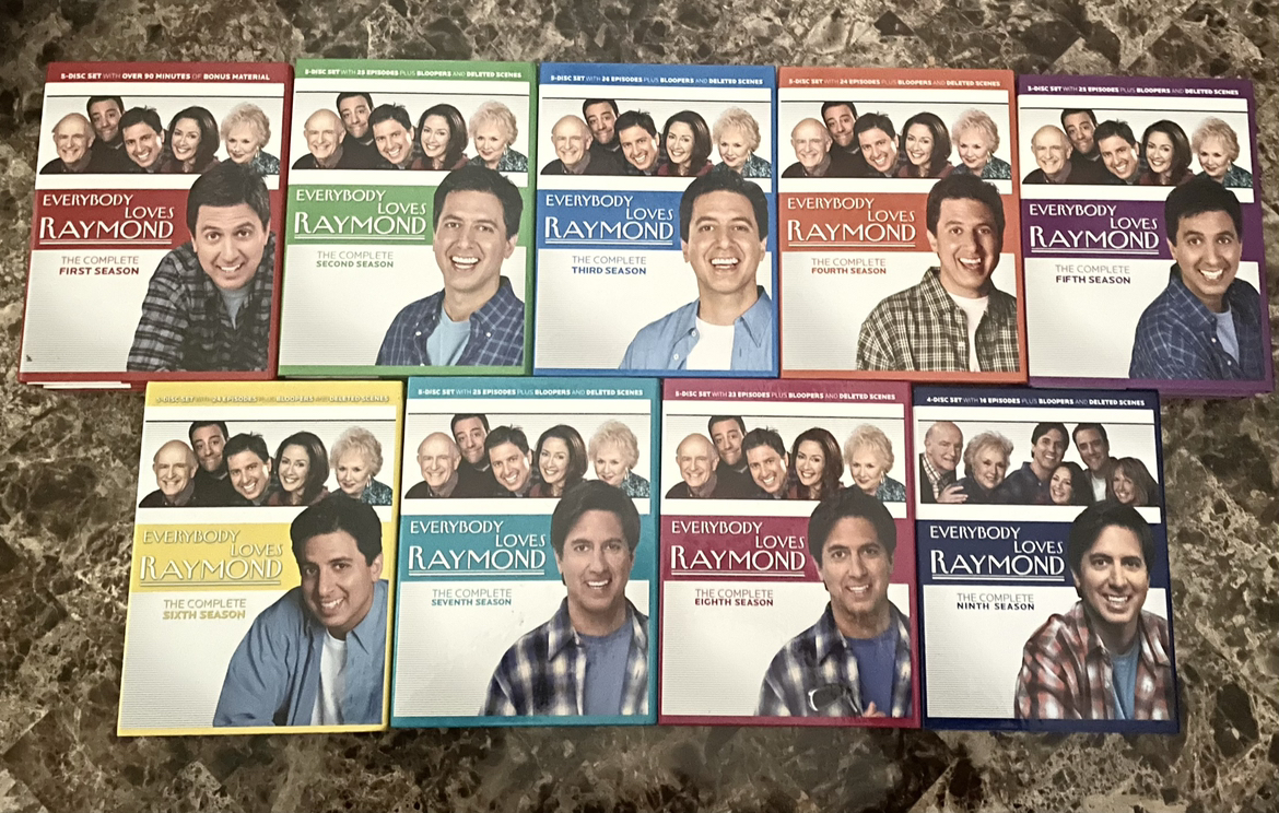 *REDUCED* Everybody Loves Raymond DVD Set thumbnail