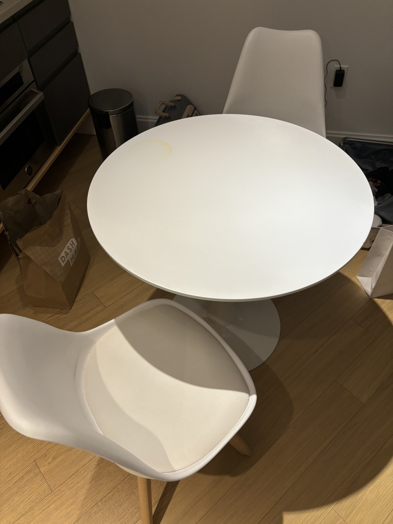 Dining table+ chairs