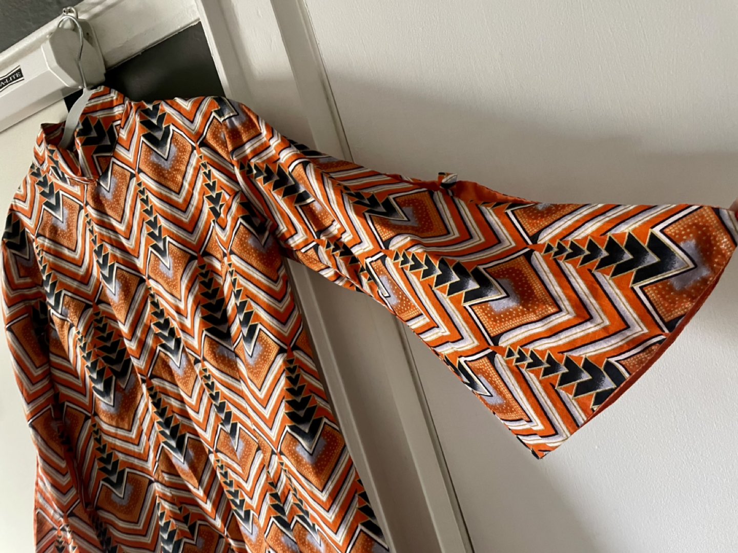 Vintage 1960s art deco pattern bell sleeve dress image indicator(3)