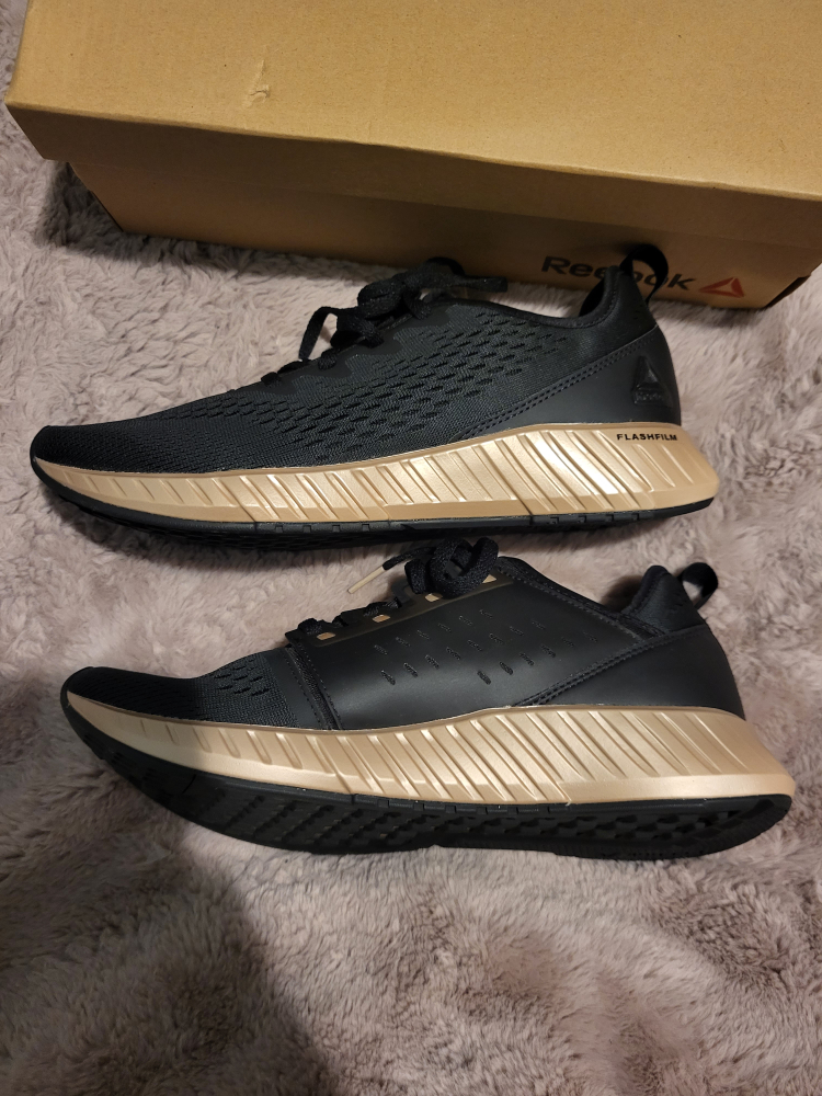 Reebok Women Flashfilm Size: 9 image indicator(7)