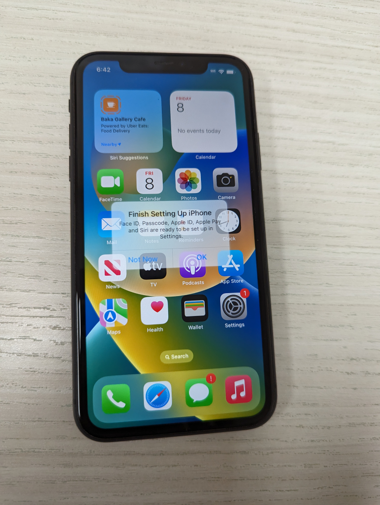 iPhone 11 Black 64gb Unlocked - photo 2