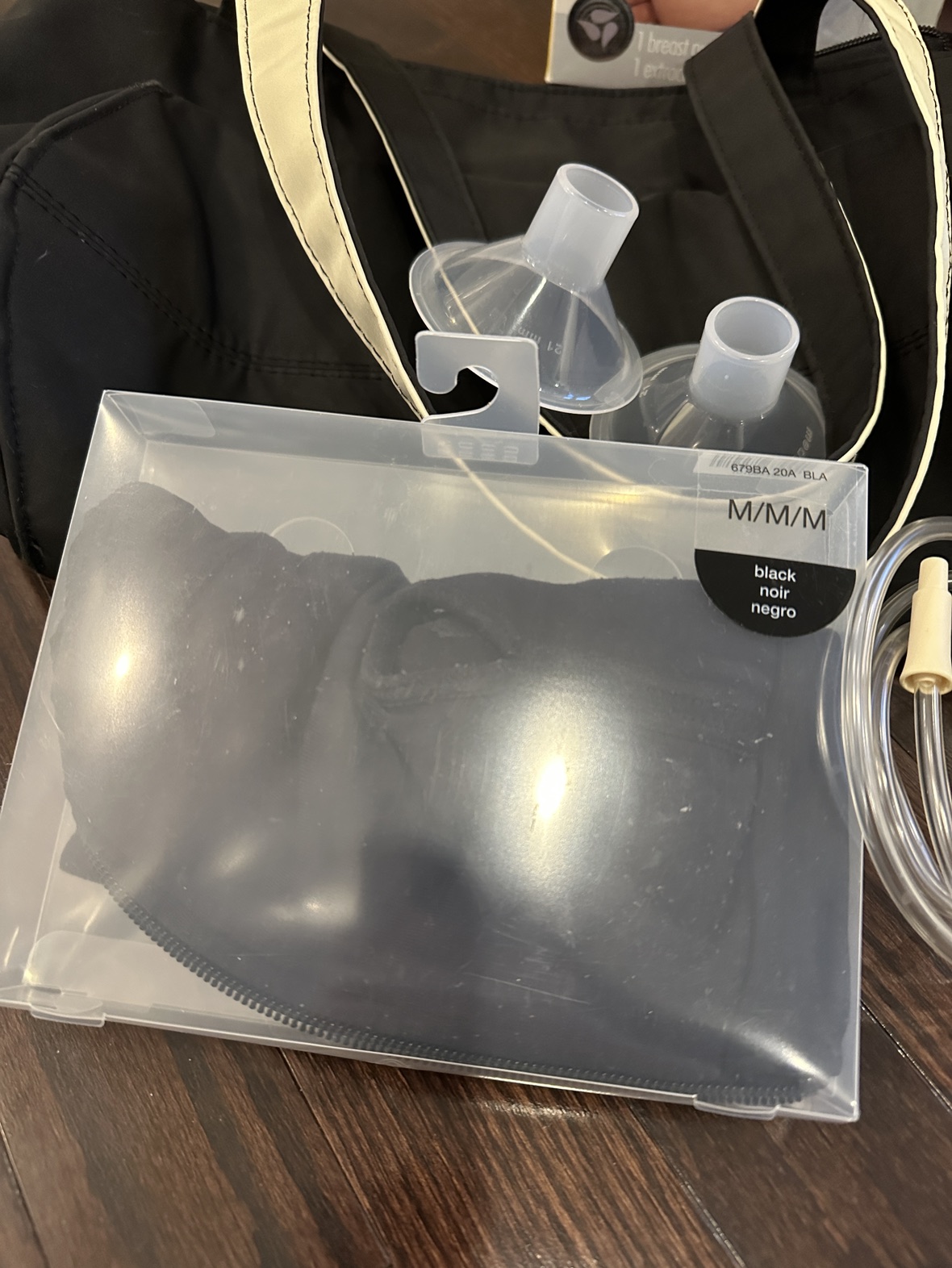 Medela Flex Freestyle Pump and Handsfree Bra - photo 3