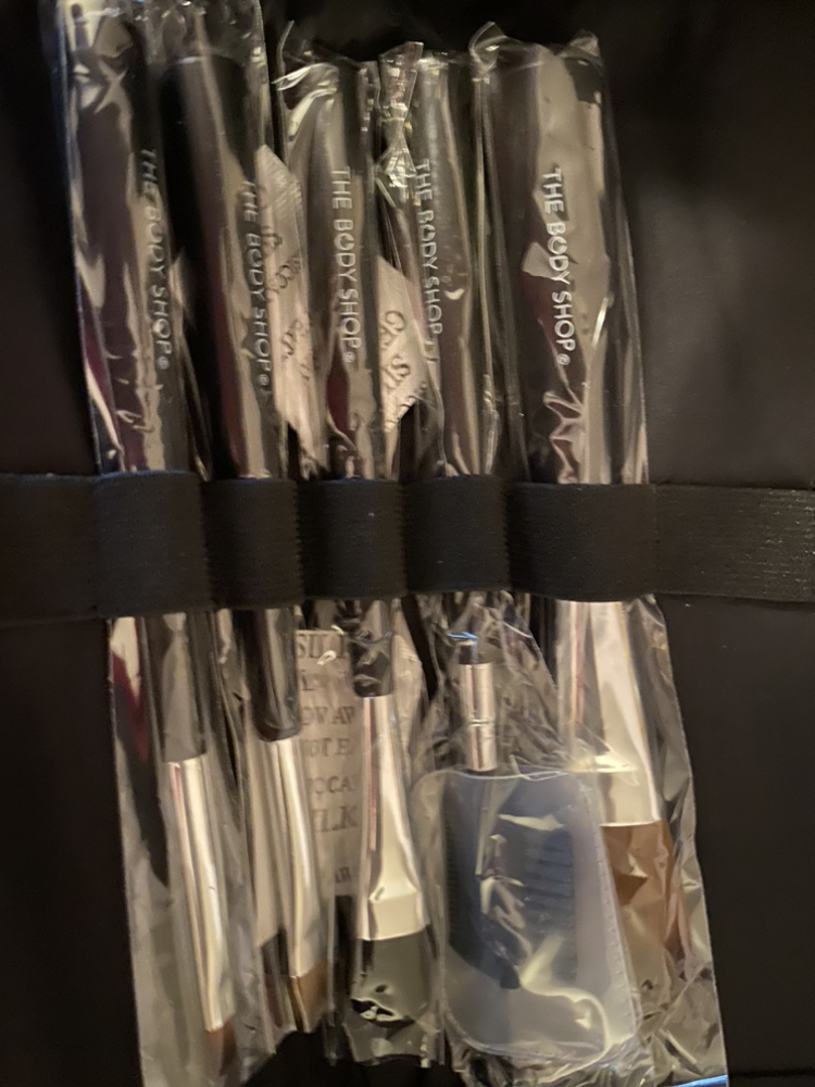 Body Shop Make up brush set image indicator(2)