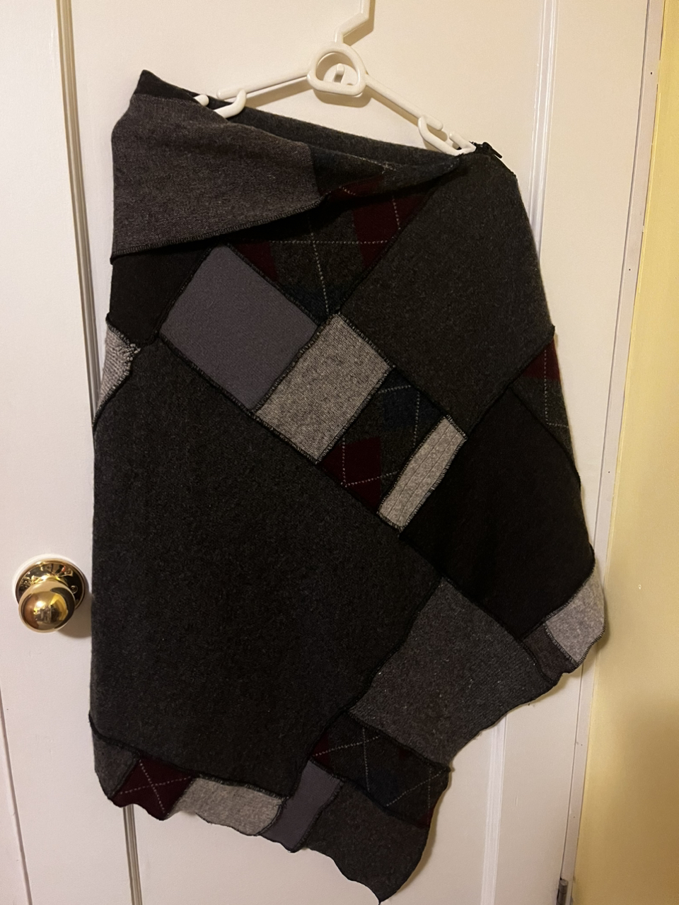 🎁 Handmade repurposed sweater cape image indicator(2)