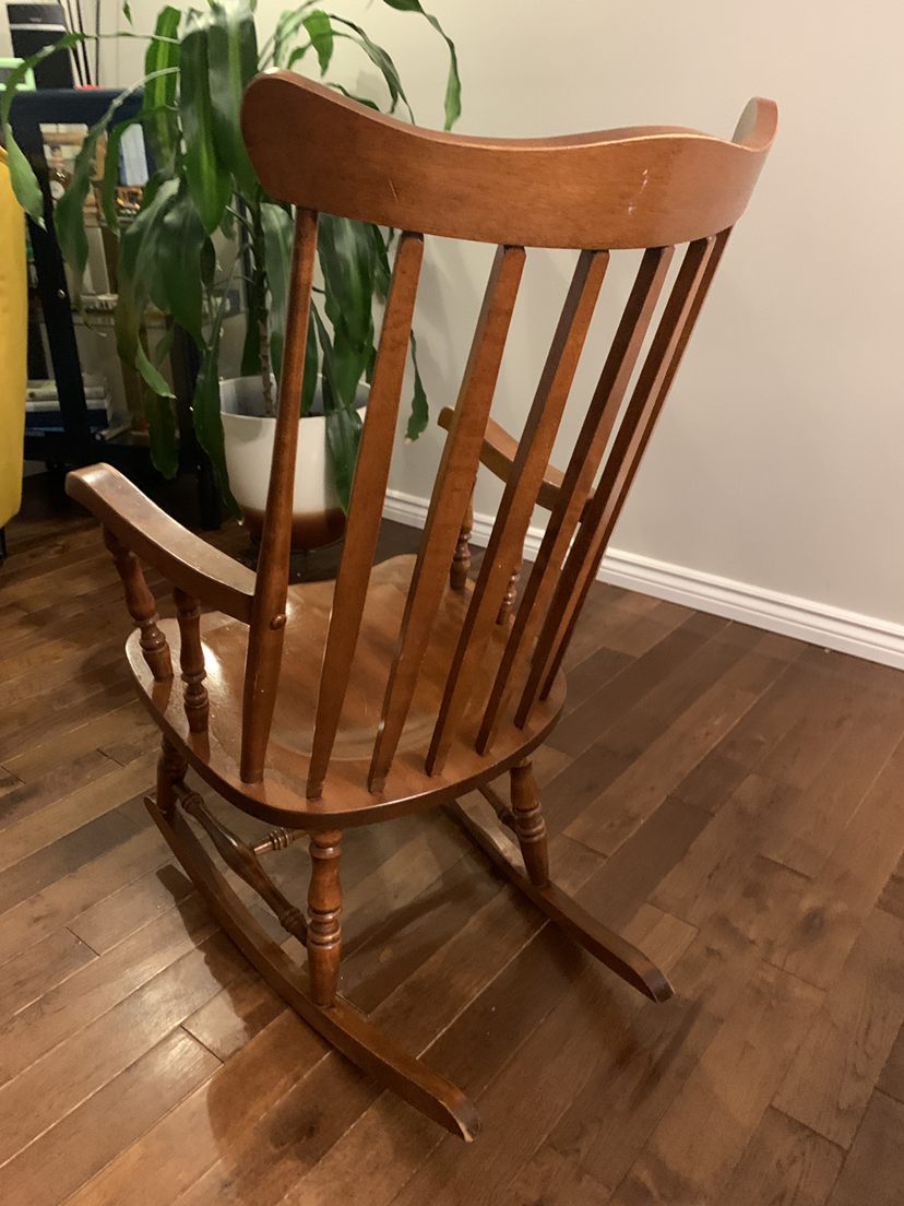 Rocking chair - wood - amazing condition - photo 4