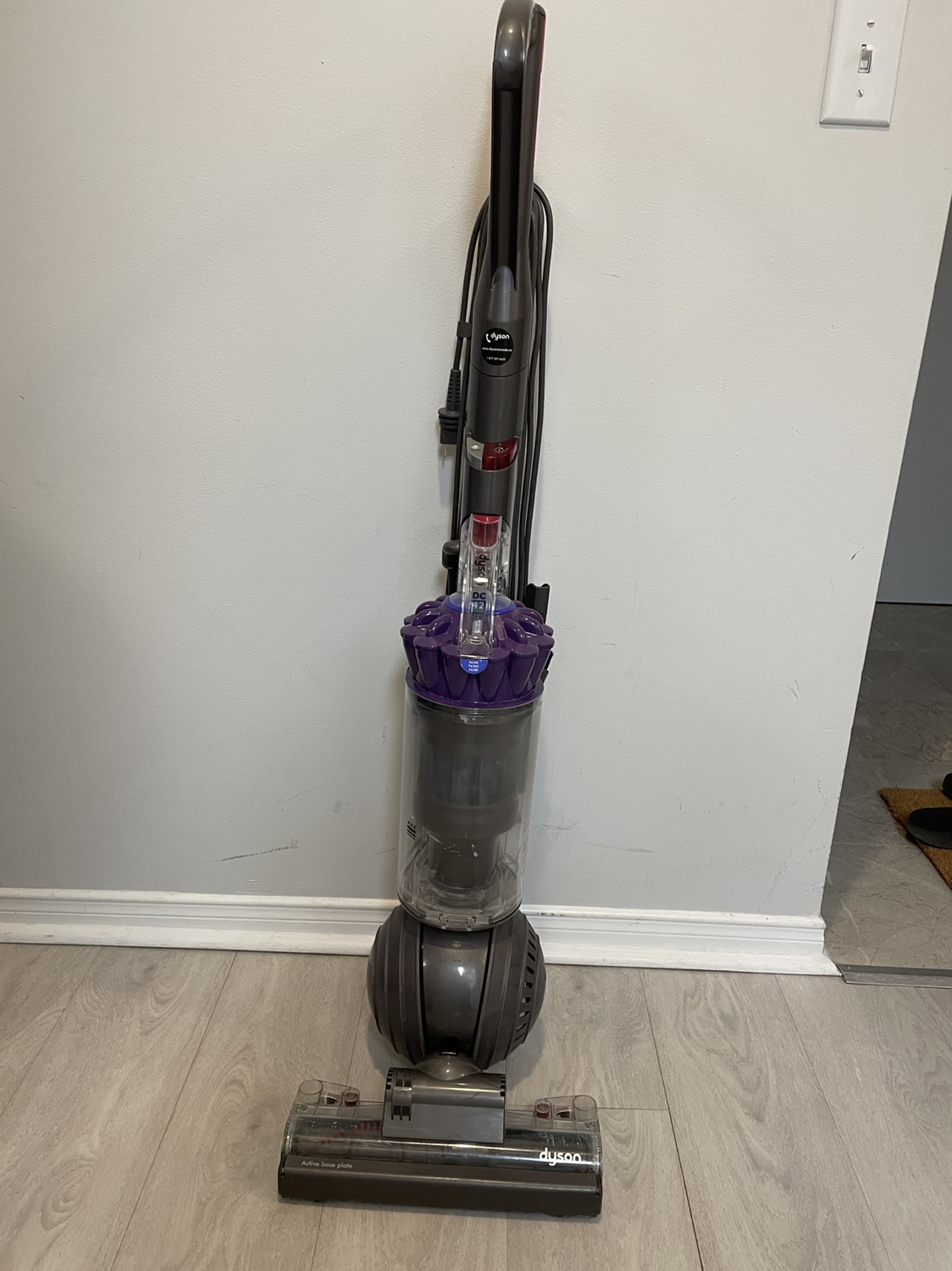 Dyson DC42