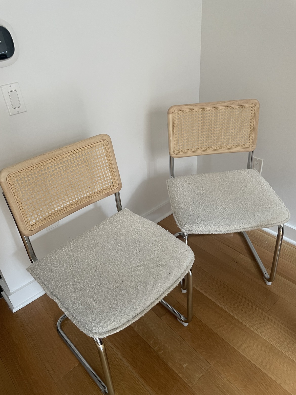 table chairs - photo 2
