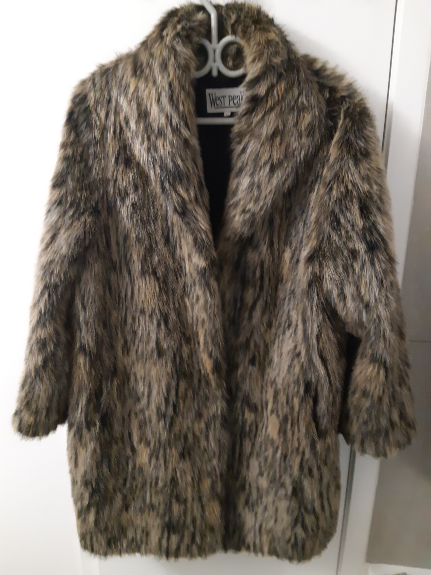 FAUX FUR COAT