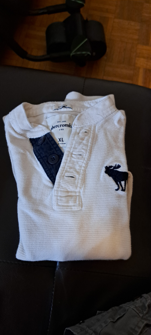 Abercrombie shirts..used good condition image indicator(4)