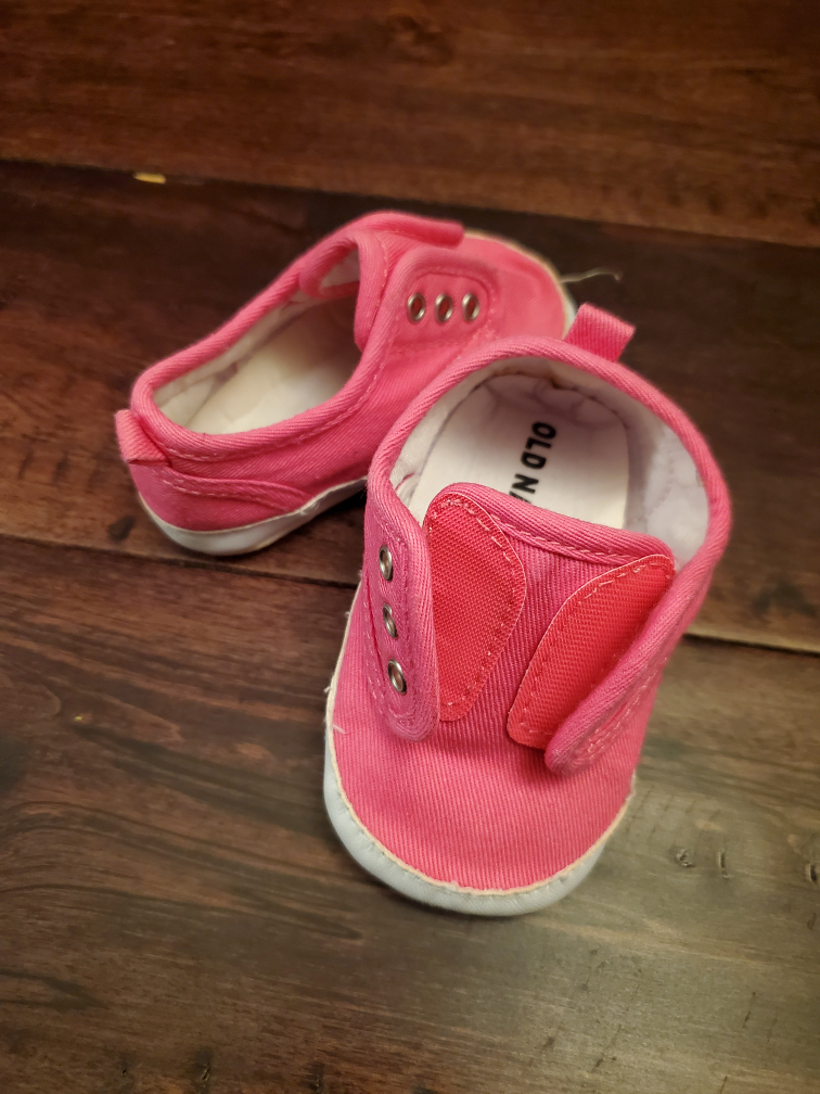 old navy baby pink shoes image indicator(3)