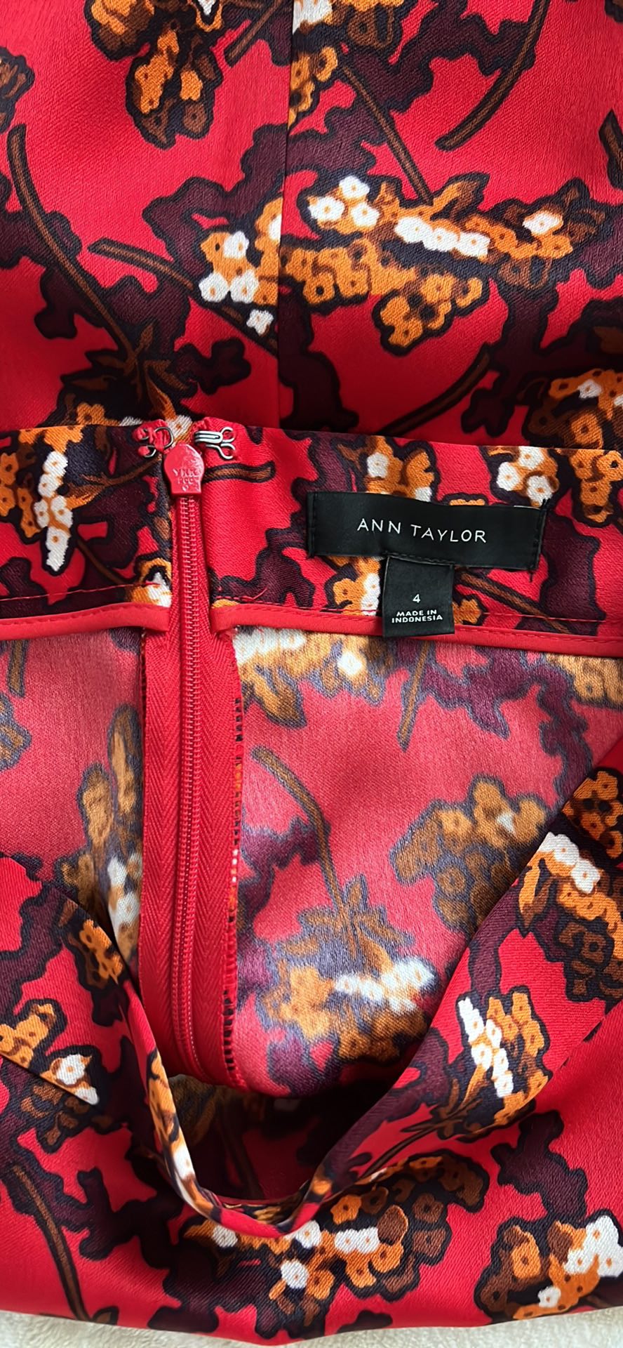 Women skirt size 4 image indicator(5)