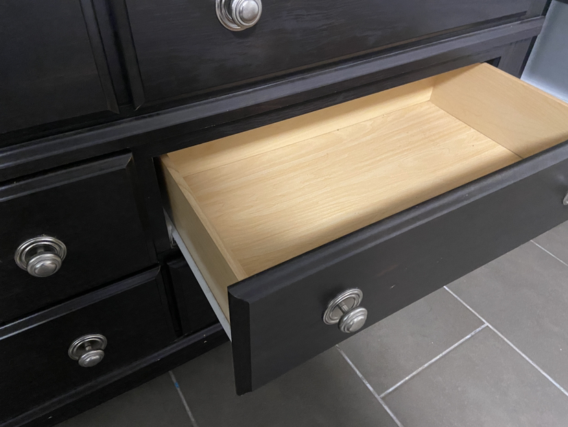 wooden dresser - photo 2