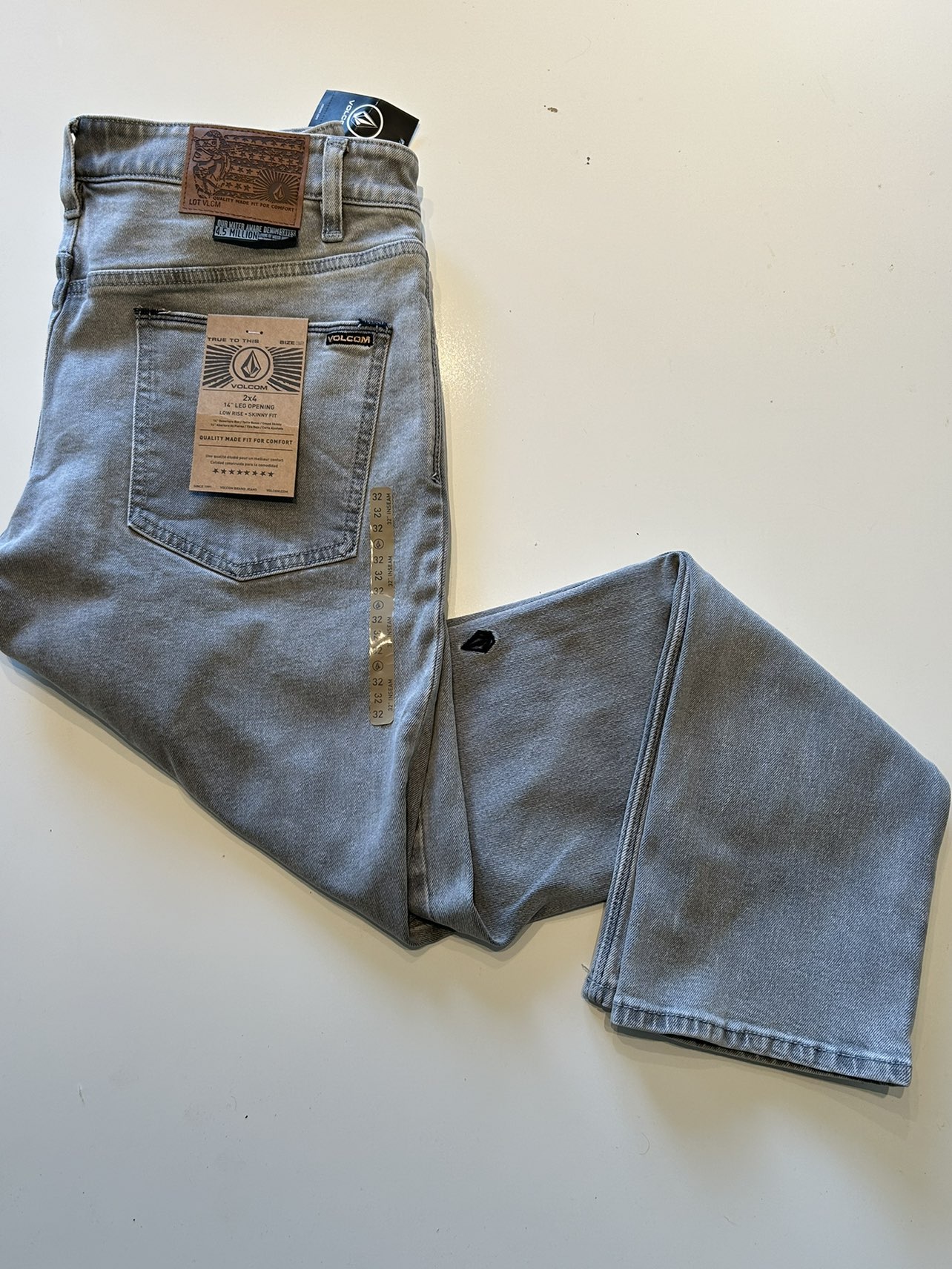 Volcom jeans new with tags