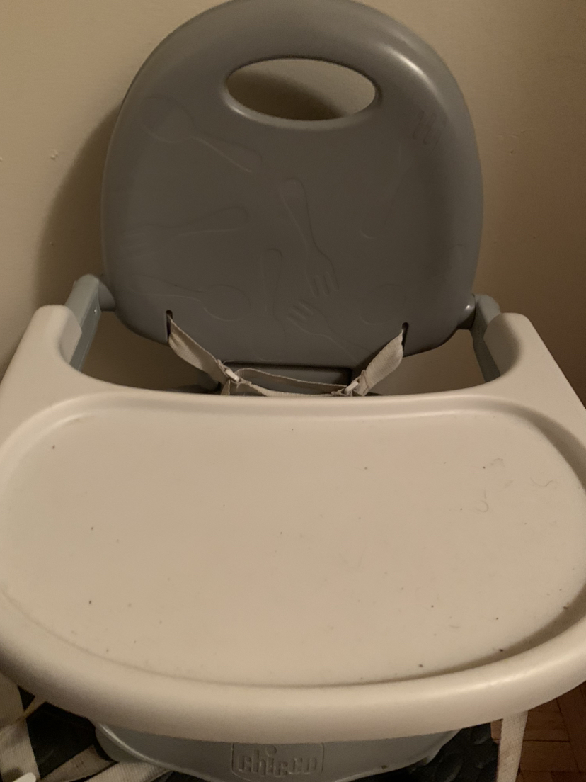🎁 Chicco Pocket Snack Booster Seat #FREECYCLE thumbnail