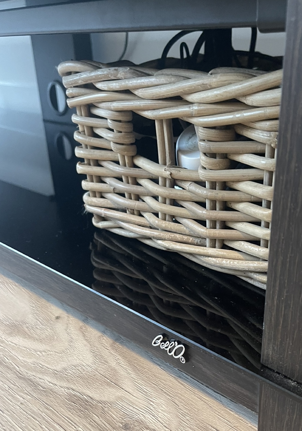 Bello TV stand image indicator(4)