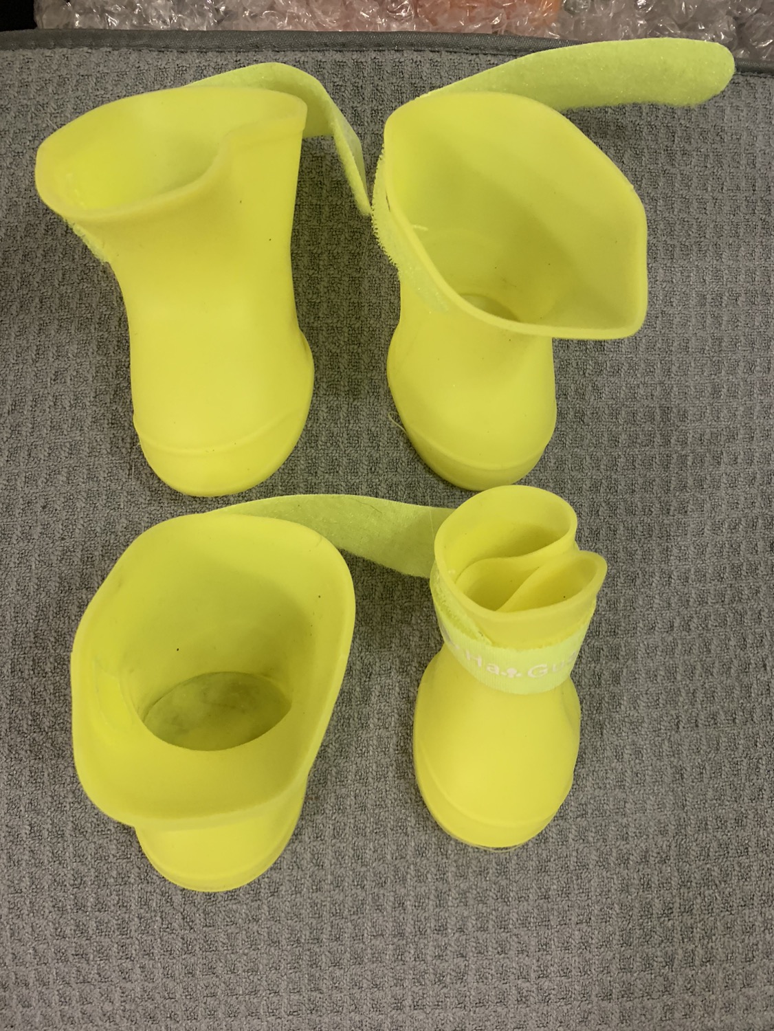 #freecycle Dog rain shoes Yellow 💝 - photo 2