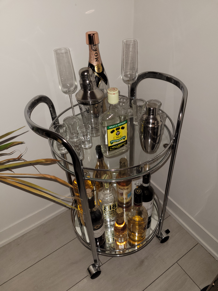Silver and Glass Bar Cart image indicator(2)