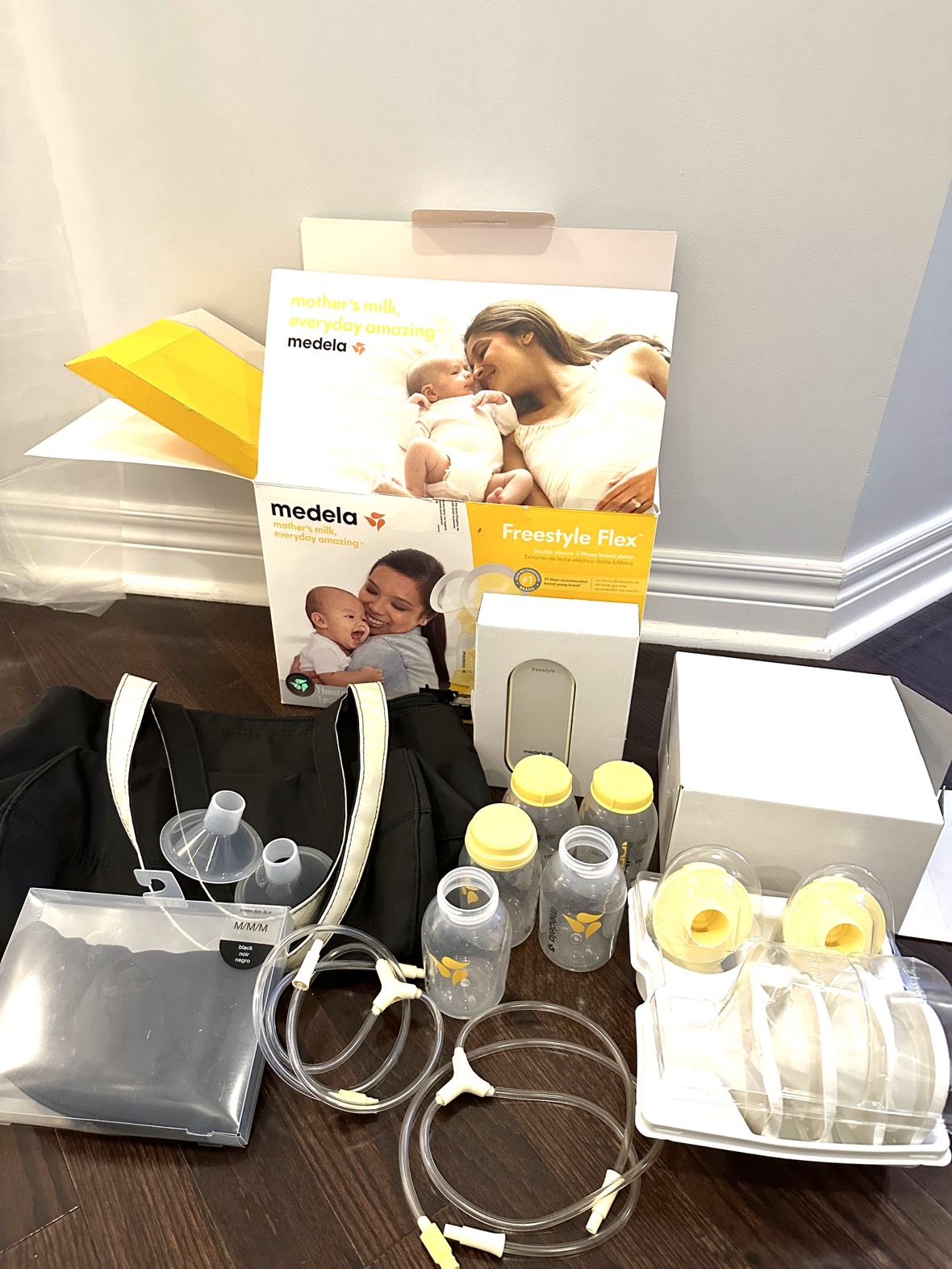 Medela Flex Freestyle Pump and Handsfree Bra