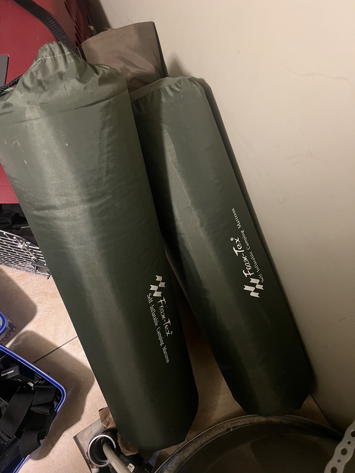 Self inflating mats