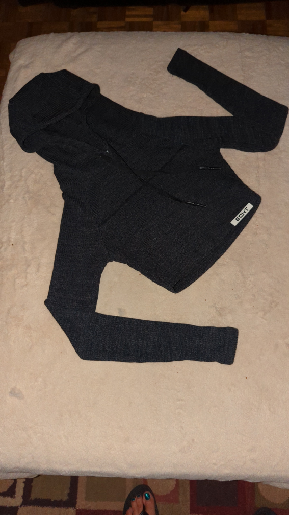 long sleeve cropped sweatshirt