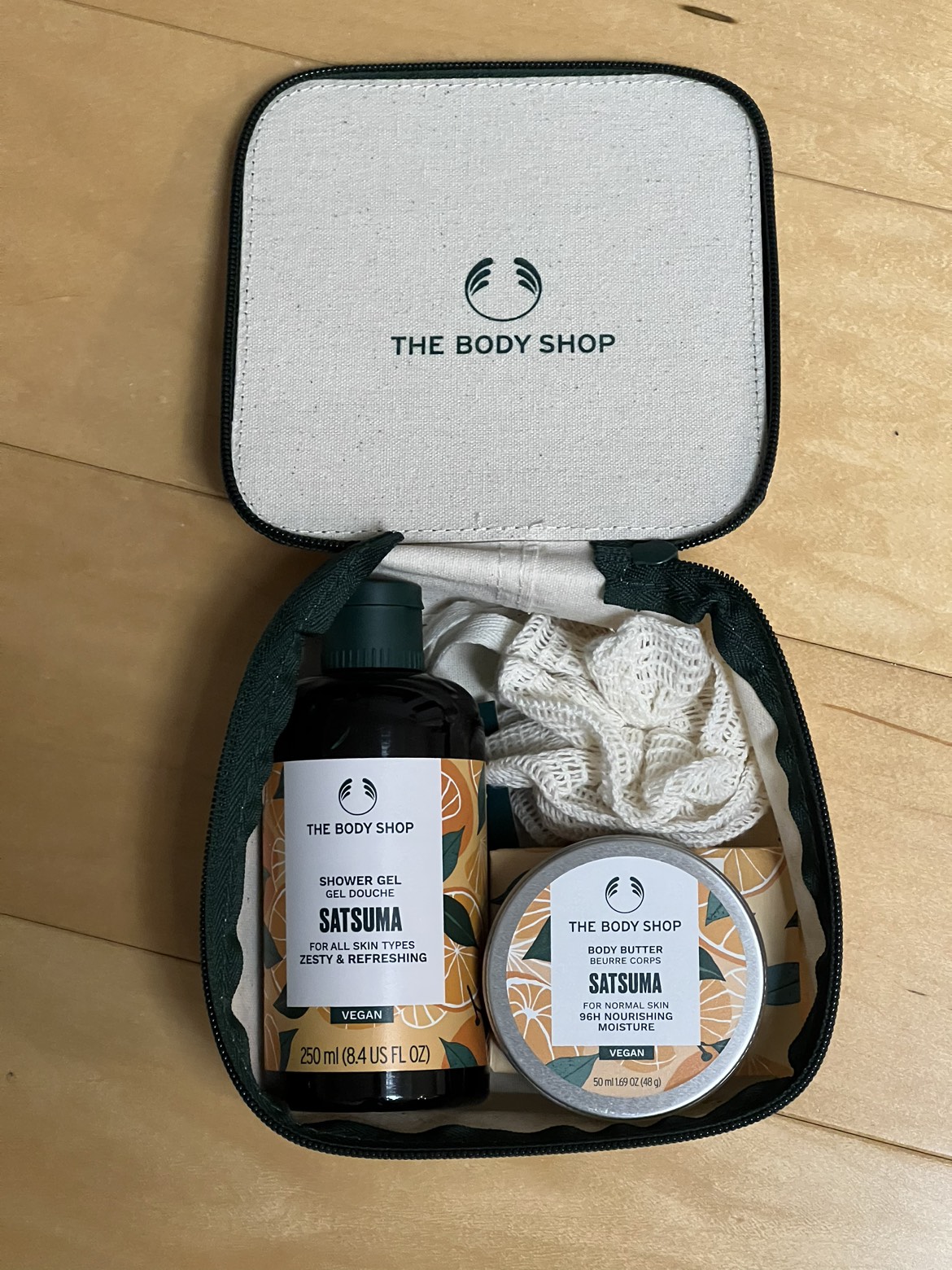 The Body Shop Satsuma Essentials Kit image indicator(3)