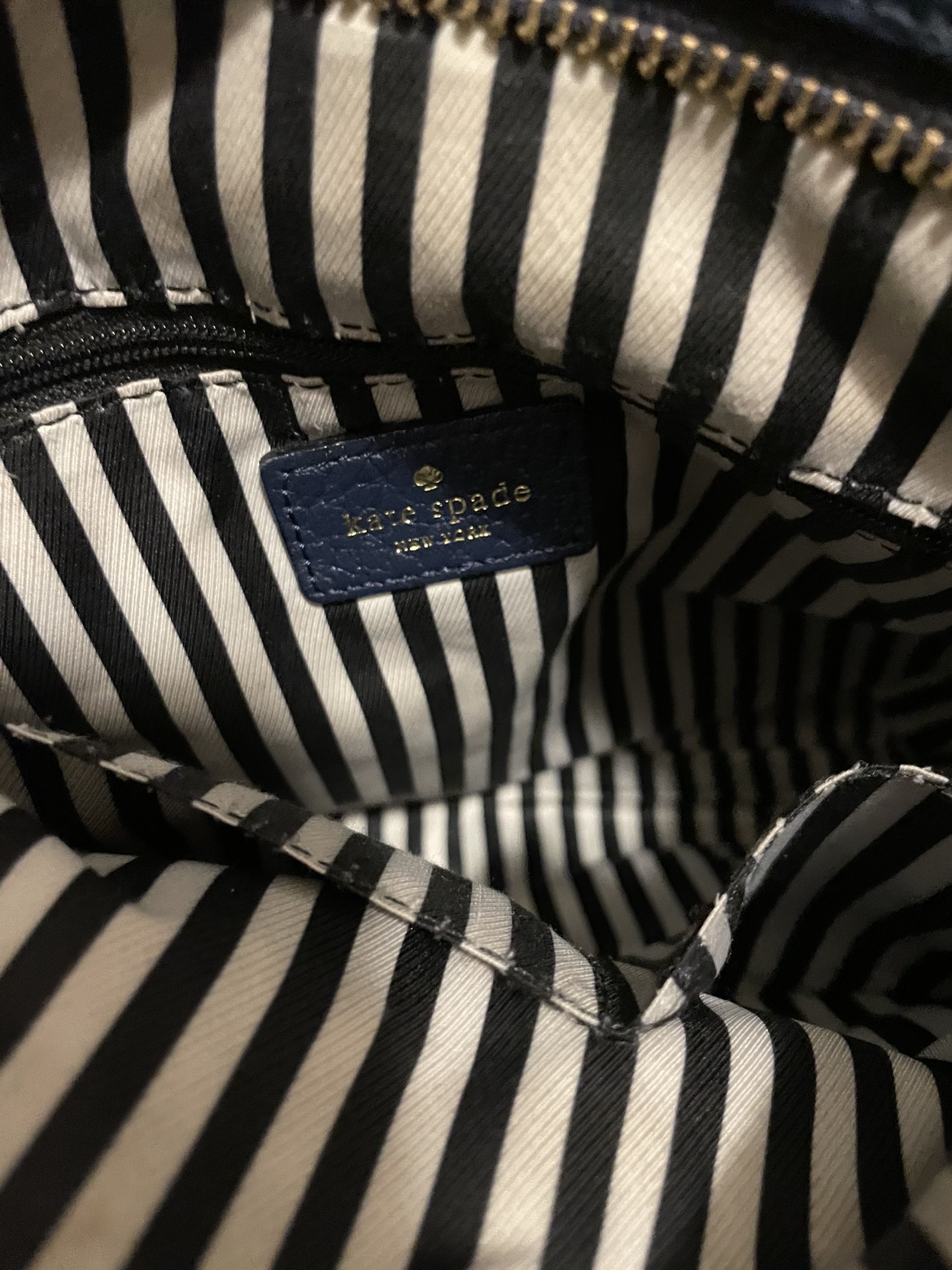 GUC Kate Spade Pebbled Leather Crossbody - photo 2