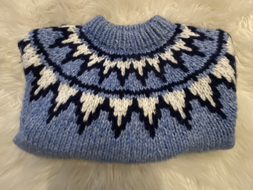 Kids 5T/6T hand knit sweater image indicator(4)