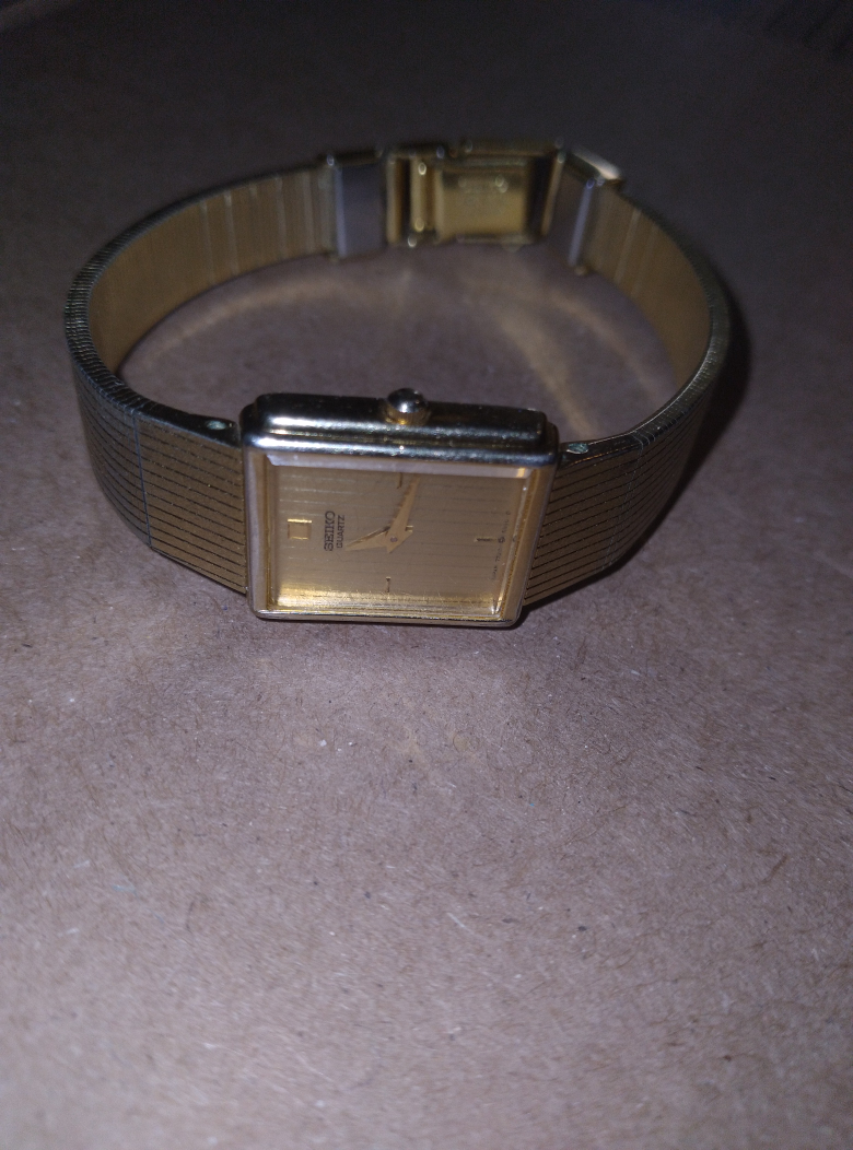 ladies gold tone seiko watch thumbnail