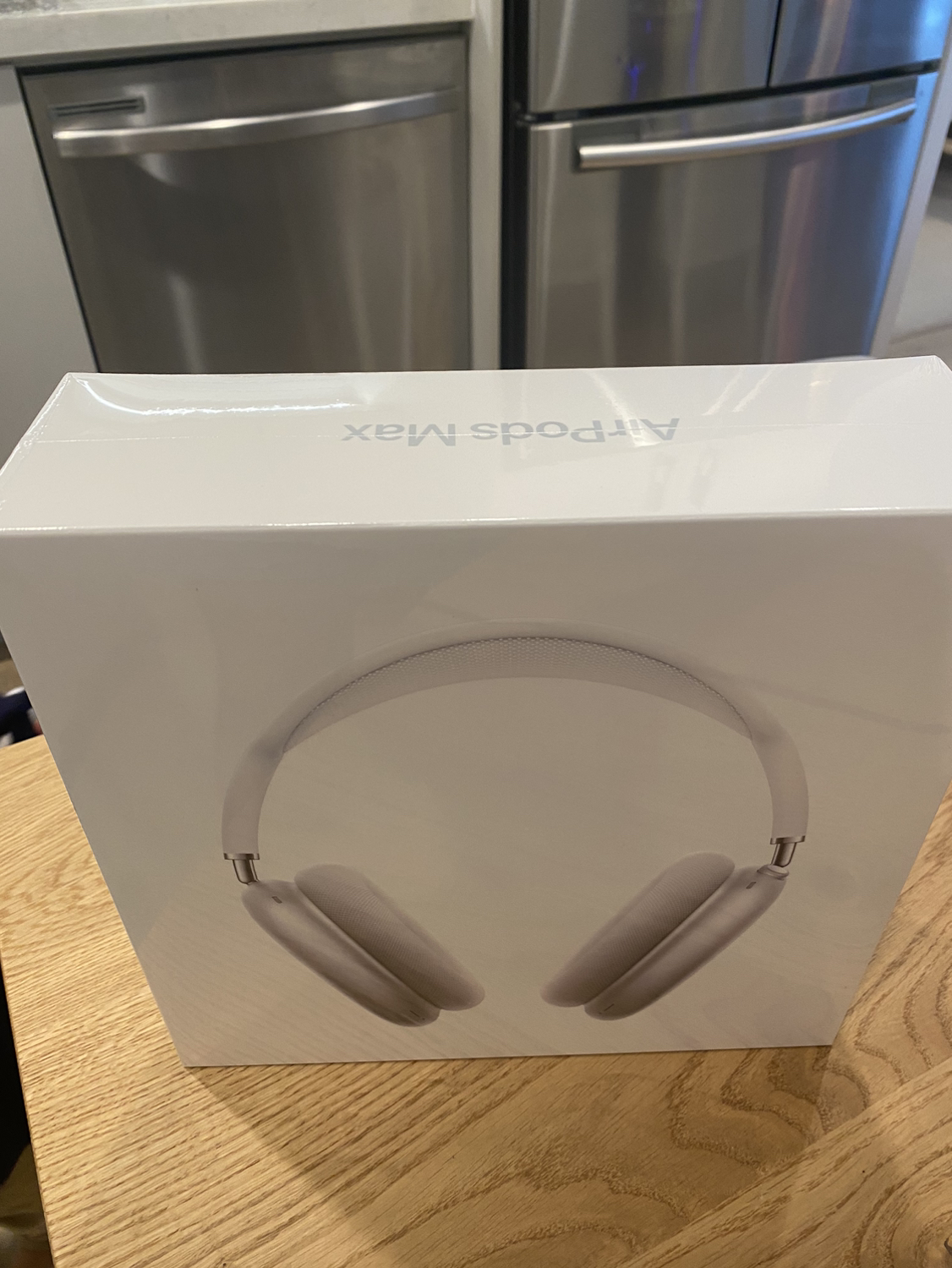 NEW(sealed) AirPods Max