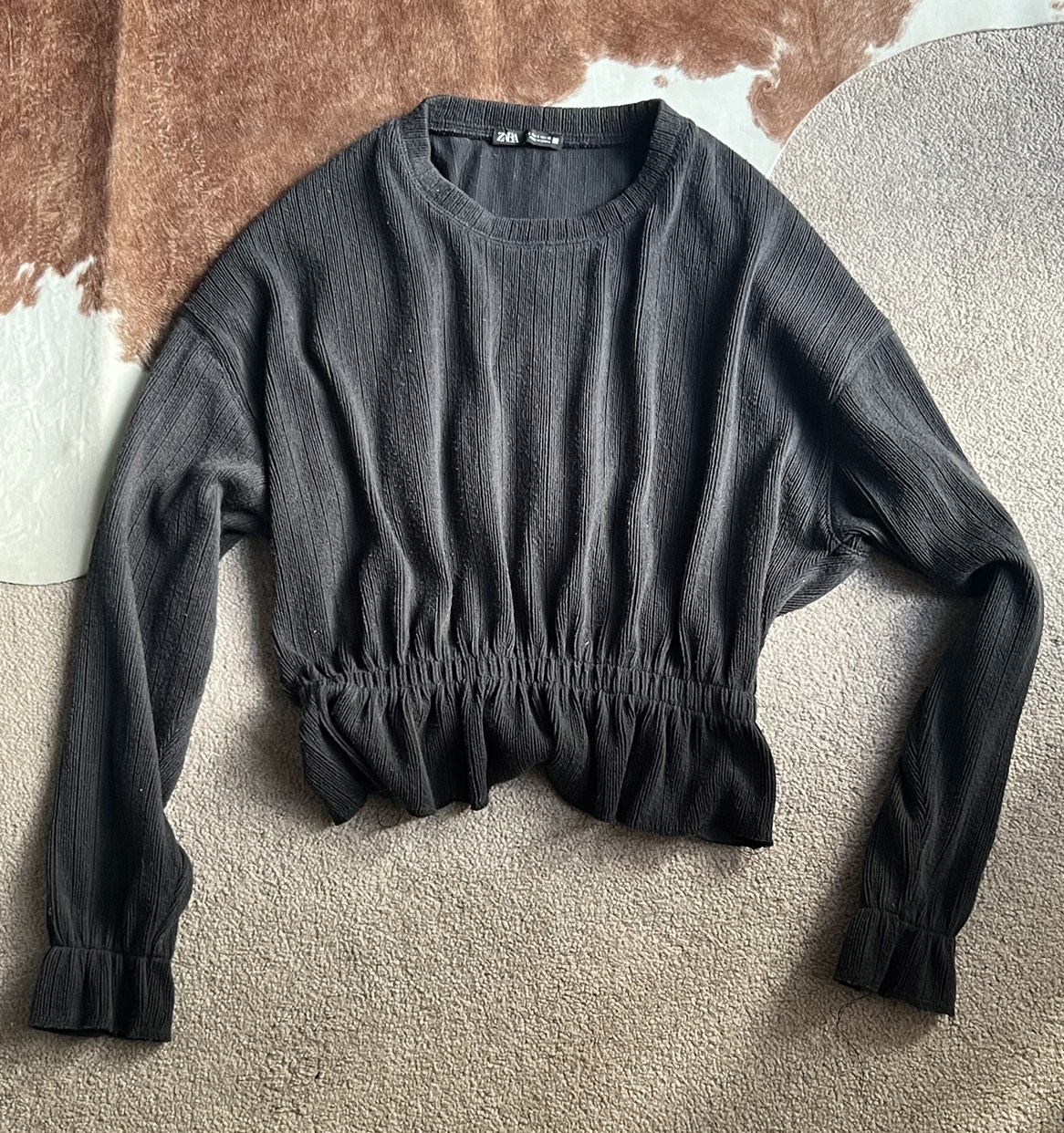 Zara light sweater crop top thumbnail