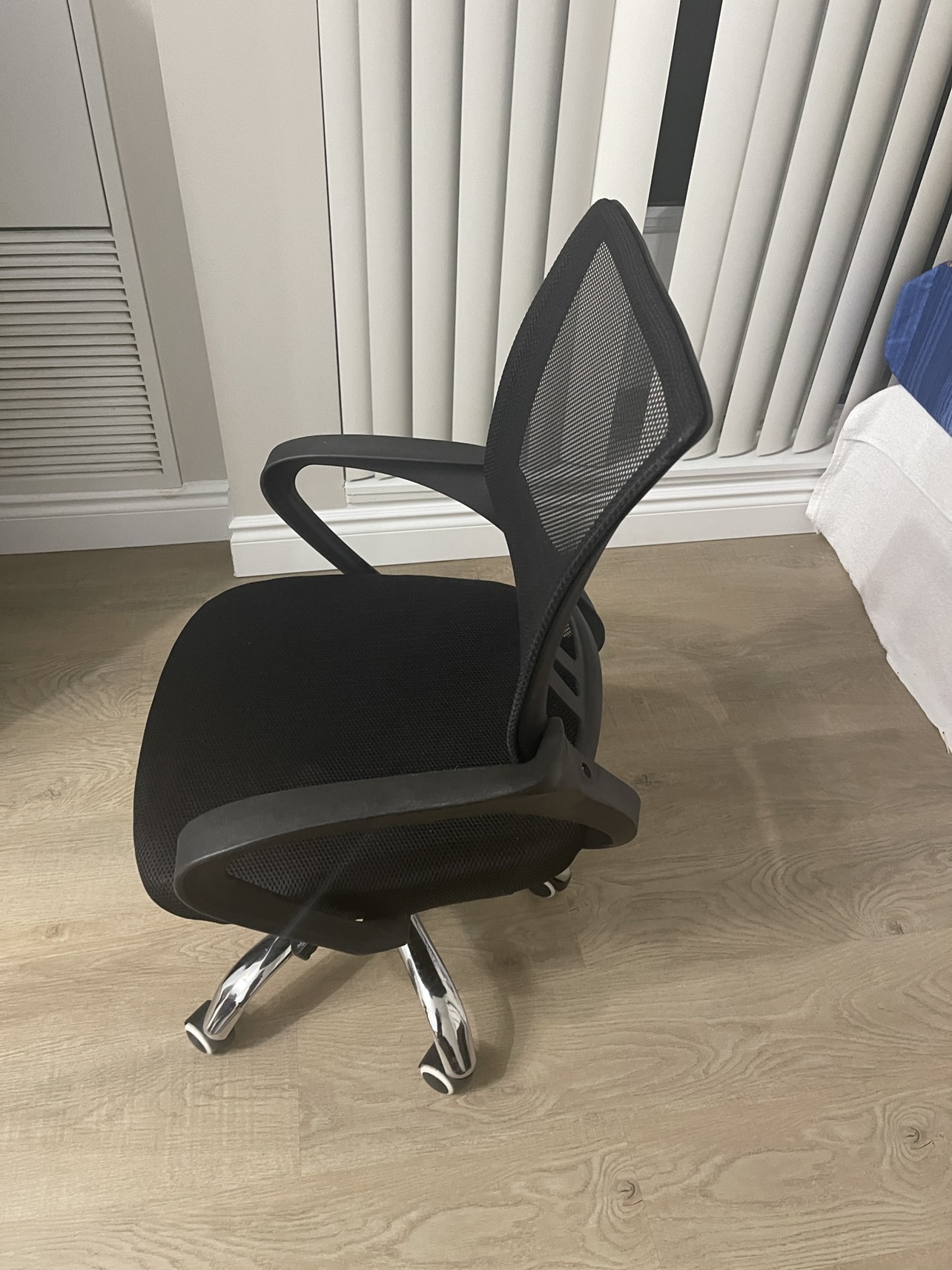 Office chair - photo 2