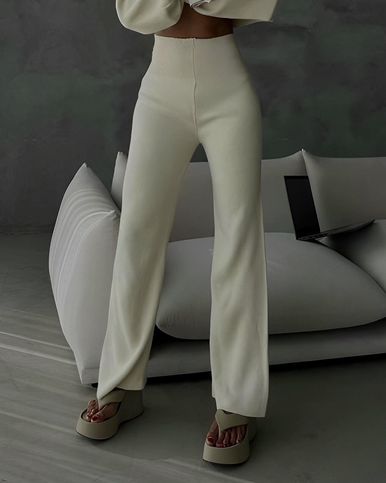 Wide leg pants