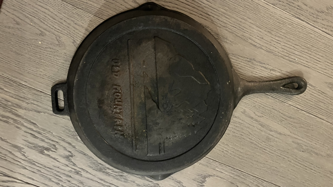 Cast iron pan - photo 2