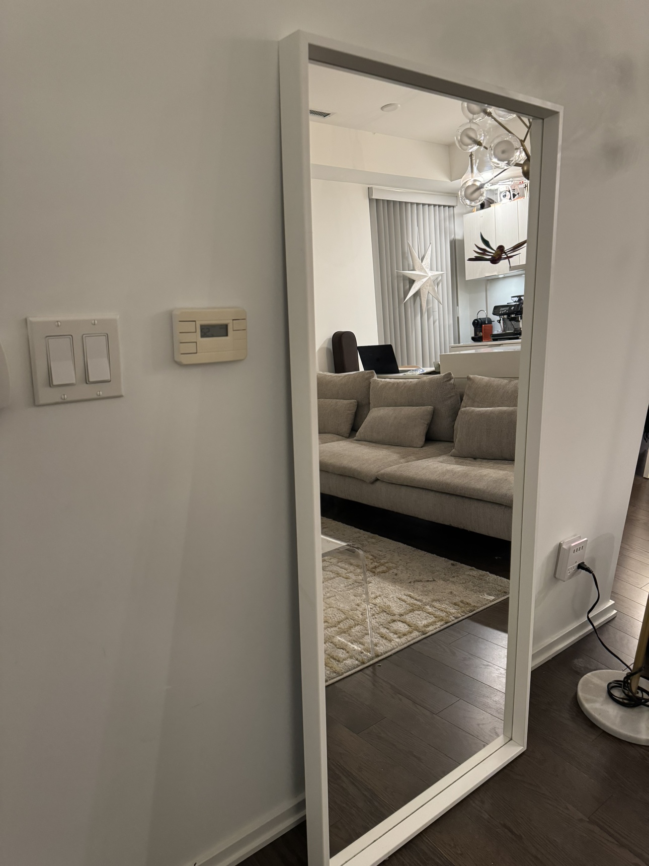 White mirror - photo 2