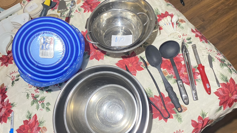 Bowls and colanders 🎁 thumbnail