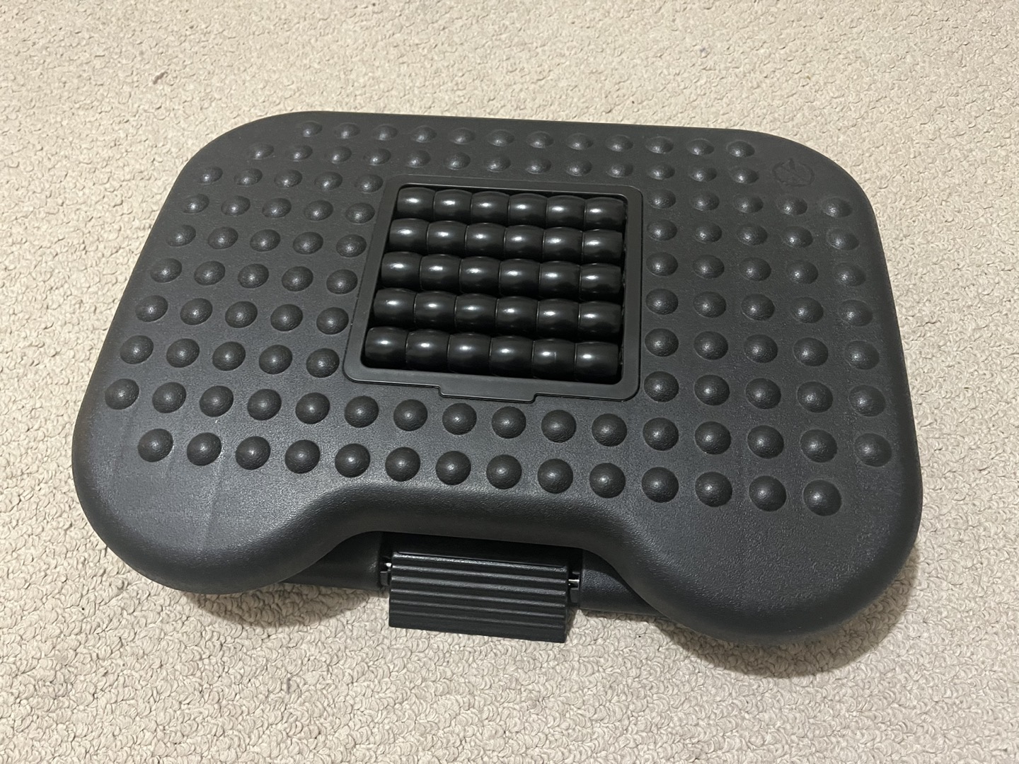 Ergonomic footrest with 3 height positions thumbnail