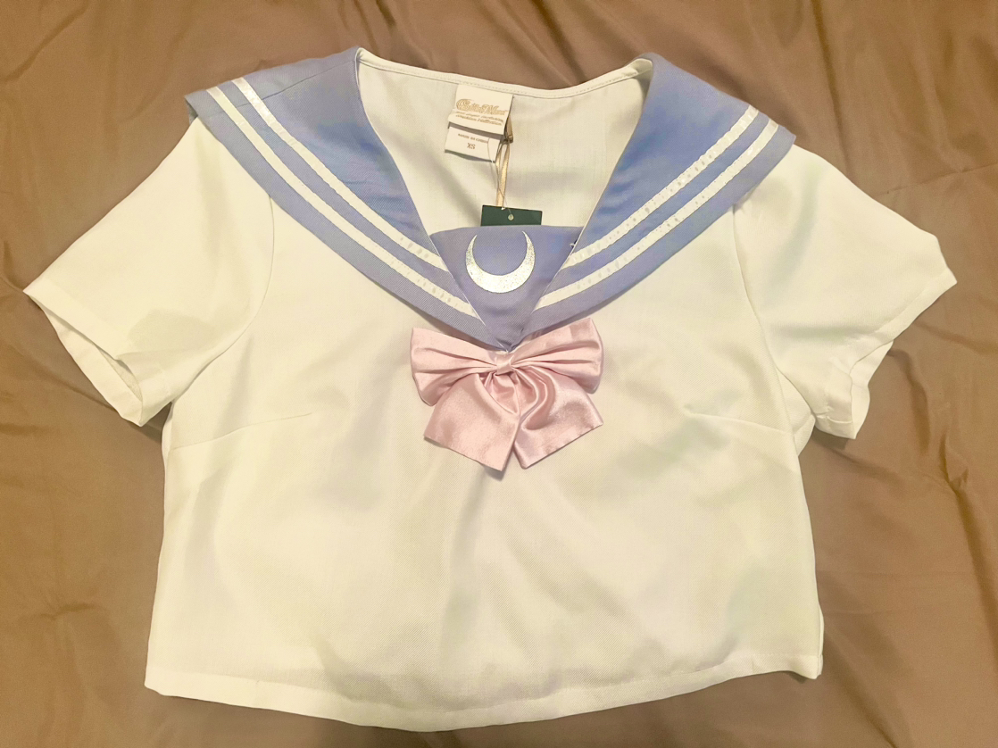 NEW with tags - XS Hot Topic Sailor Moon Crop Top + 2 Hats thumbnail