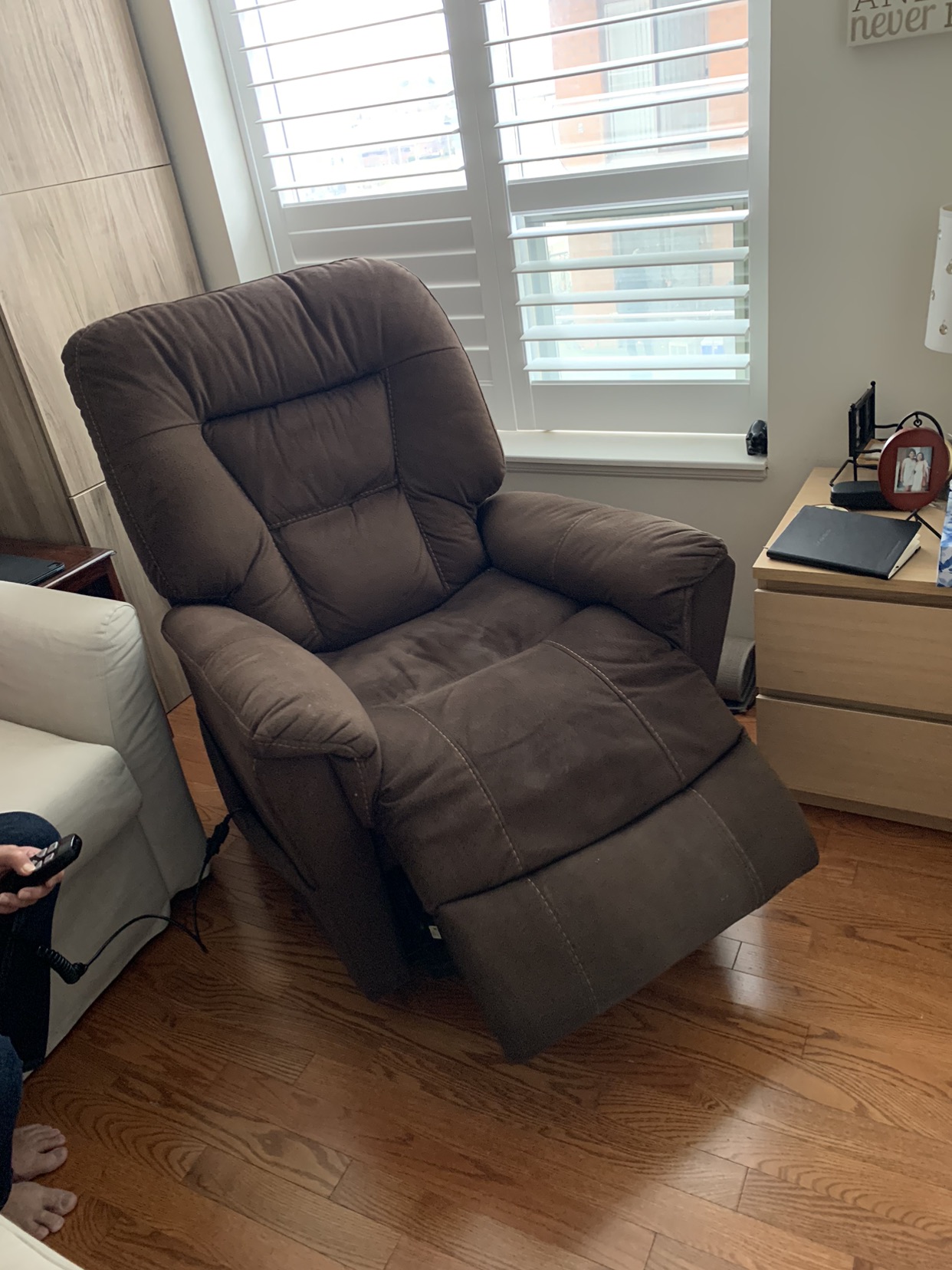 Powered Recliner / Lift Chair - photo 2