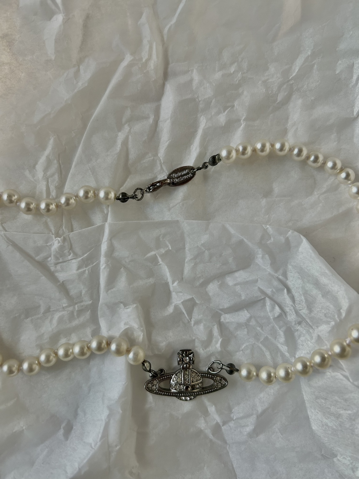Vivienne Westwood Mini Bas Relief Pearl Choker necklace
